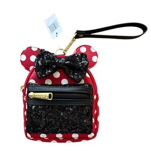 LoungeFly NWT Disney Minnie Mouse Wristlet/Belt Bag